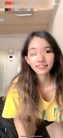 超かわいい子踊ったり逆立ちしてモロちらちら配信